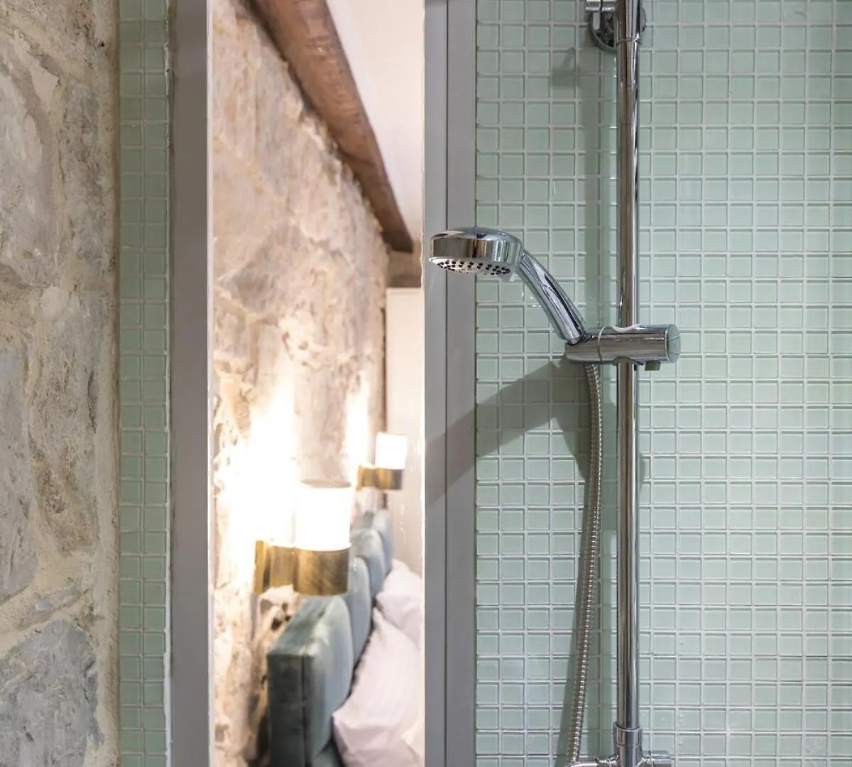 Bonbon Old Town Private En-Suite Room Split