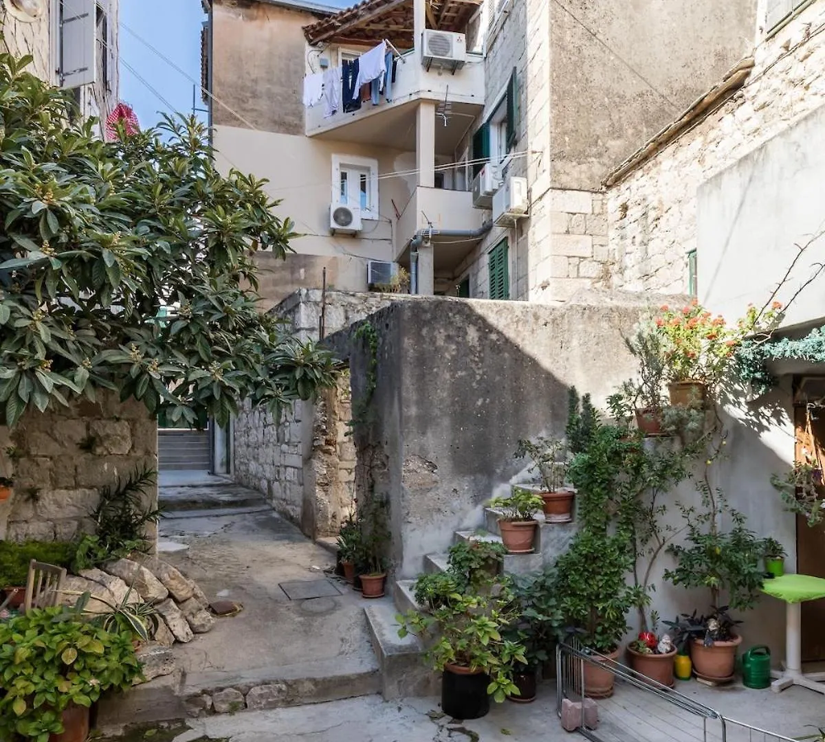 Apartment Bonbon Old Town Private En-Suite Room Split Croatia